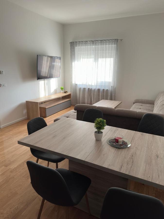 City Rent 1 Осієк Екстер'єр фото